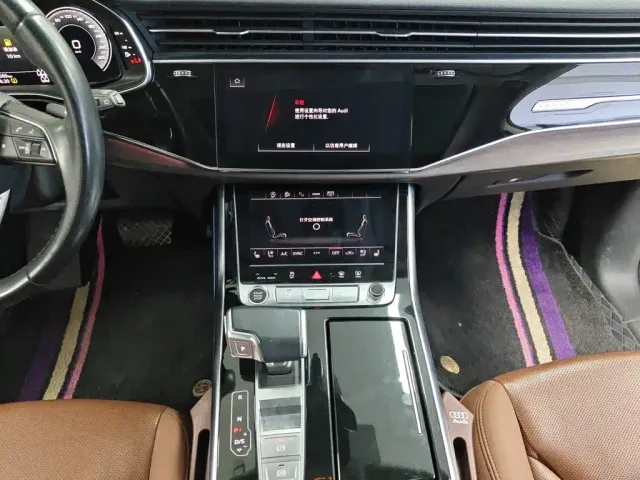 Audi Q7 — Фото автомобиля 8