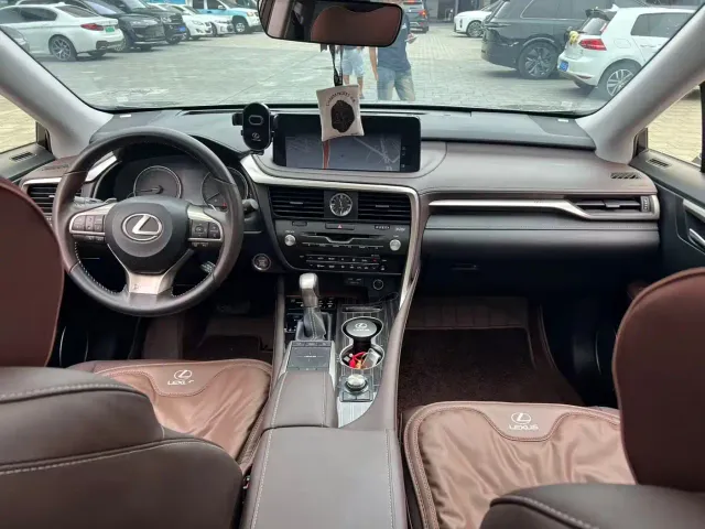 Lexus RX — Фото автомобиля 8