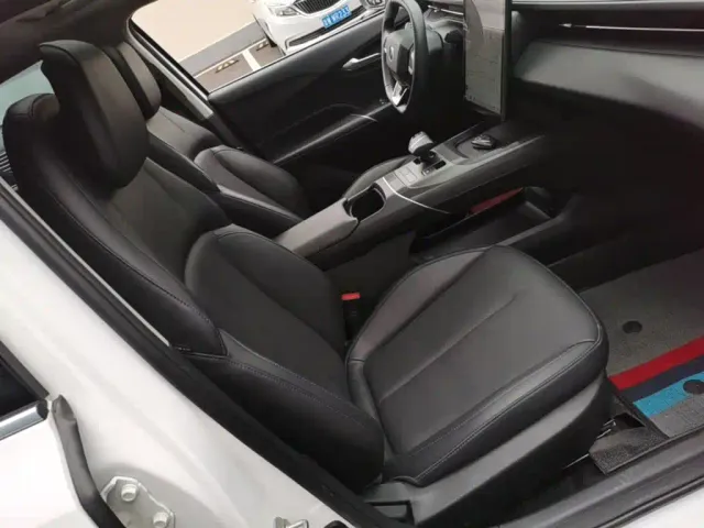 Changan Eado — Фото автомобиля 24
