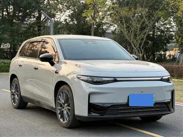 Leapmotor C10 — Фото автомобиля 3