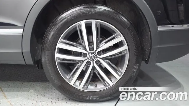 Volkswagen Tiguan — Фото автомобиля 21