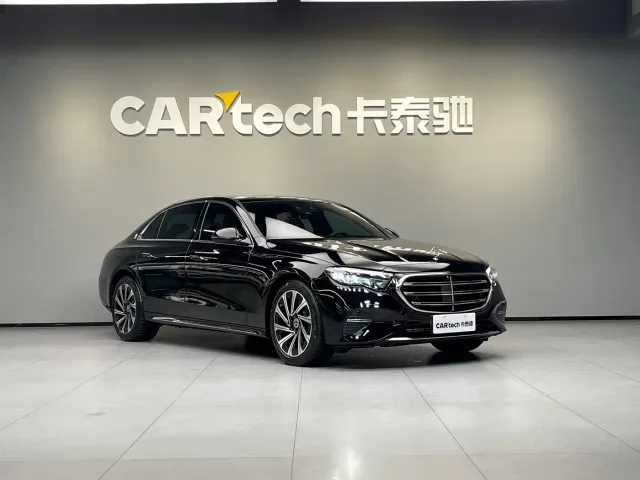 Mercedes-Benz E-Class — Фото автомобиля 3