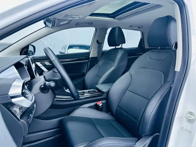 Geely Binyue — Фото автомобиля 9