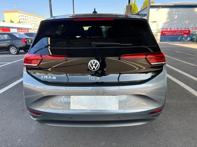Volkswagen ID.3 — Фото автомобиля 20