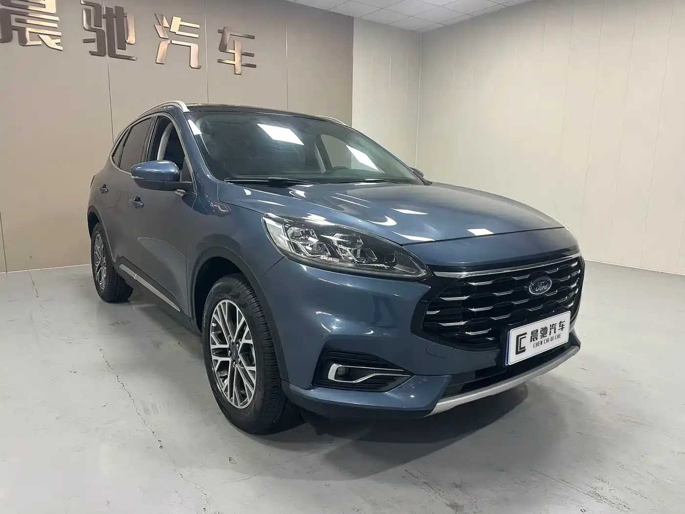Ford Ford Escape 2020 EcoBoost 245 2WD Premium Edition — Фото автомобиля 3