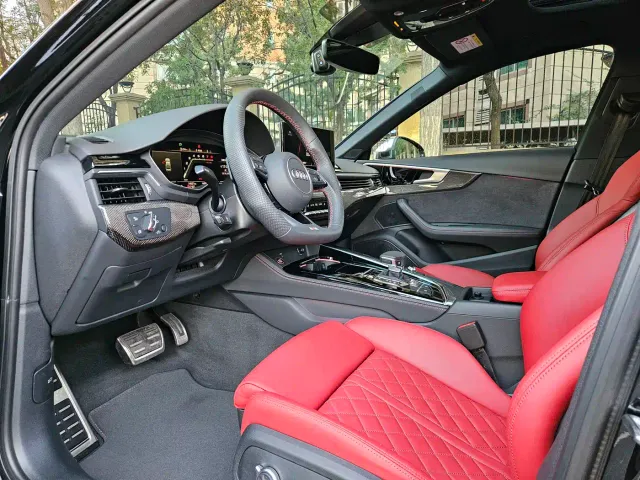 Audi S4 — Фото автомобиля 6