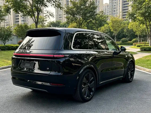 Li Auto L9 — Фото автомобиля 4