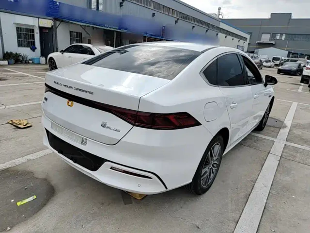 BYD Qin PLUS — Фото автомобиля 6