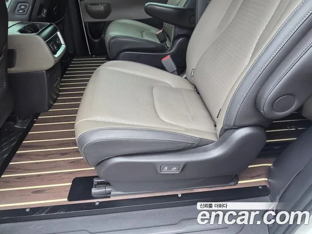 Kia Carnival 4th Gen — Фото автомобиля 18