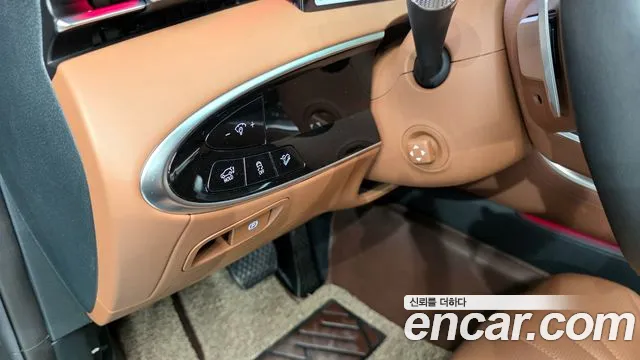 Genesis GV70 2.5T Бензин AWD — Фото автомобиля 18