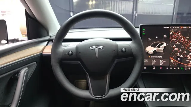 Tesla Model Y — Фото автомобиля 13