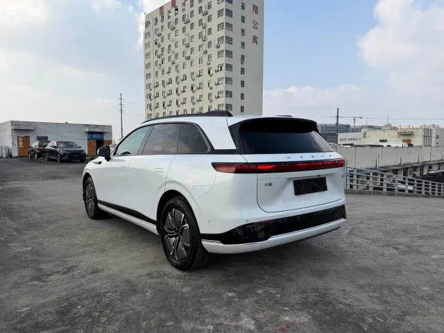 Xpeng G9 — Фото автомобиля 7