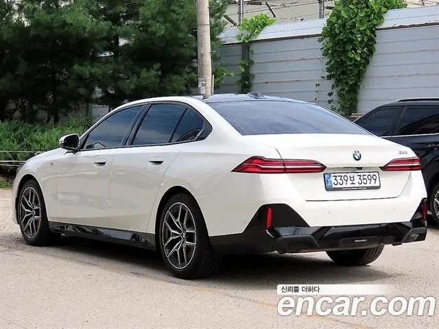 BMW 5-Series — Фото автомобиля 3