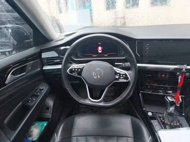 Volkswagen Passat — Фото автомобиля 2