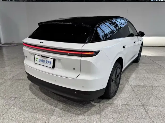 Li Auto i6 — Фото автомобиля 6