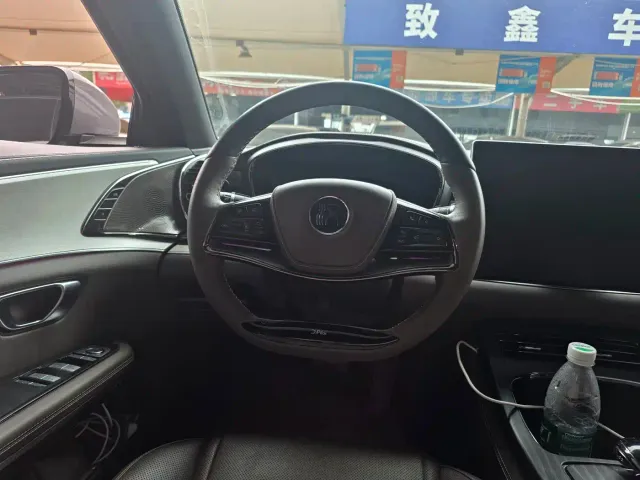 BYD Han — Фото автомобиля 10
