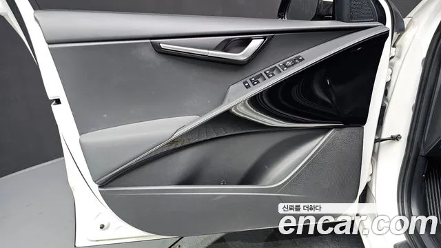 Kia Niro Niro (New) — Фото автомобиля 24