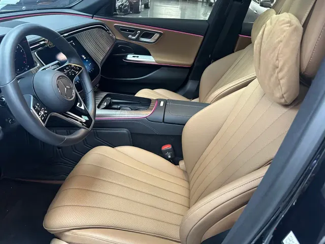 Mercedes-Benz E-Class — Фото автомобиля 4
