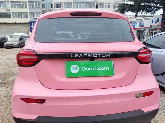 Leapmotor T03 — Фото автомобиля 5