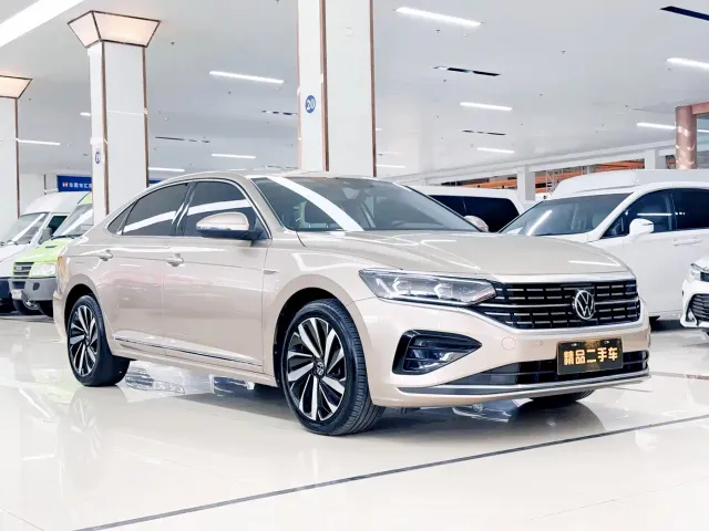 Volkswagen Passat — Фото автомобиля 3