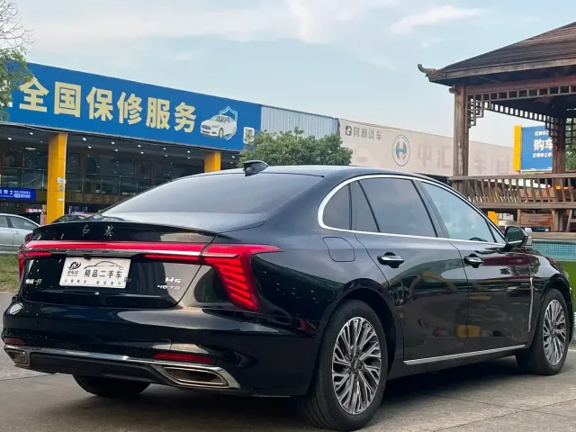 Hongqi H5 — Фото автомобиля 7