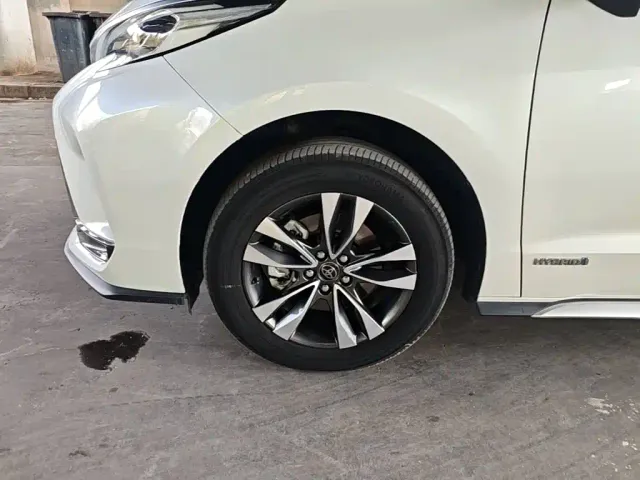 Toyota Granvia — Фото автомобиля 22