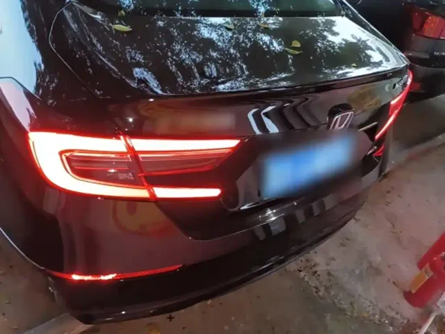 Honda Accord — Фото автомобиля 5