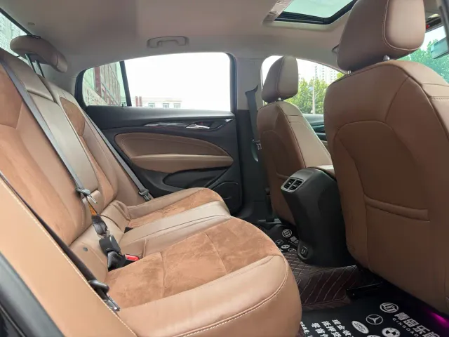 Buick Regal — Фото автомобиля 9
