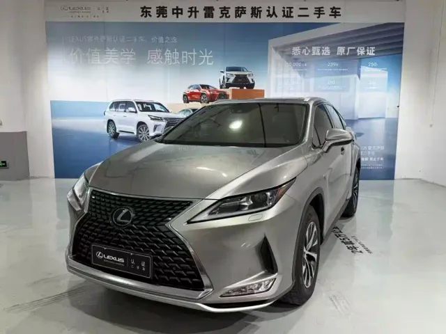 Фотография автомобиля — Lexus RX