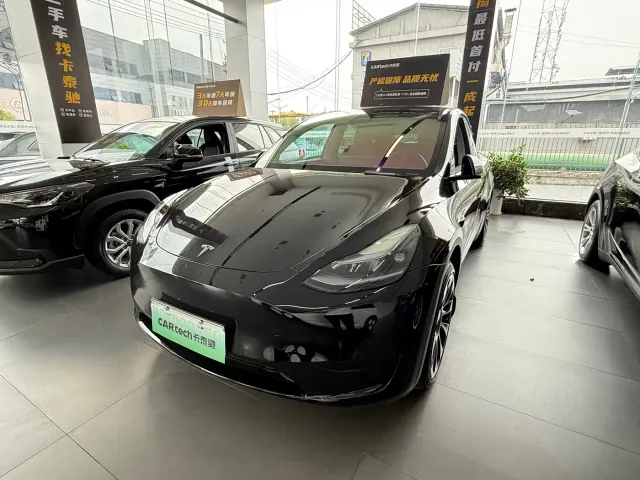 Фотография автомобиля — Tesla Model Y