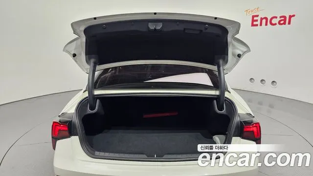 Kia K5 Новый K5 3 поколение 2.0 LPi(Для проката) — Фото автомобиля 20