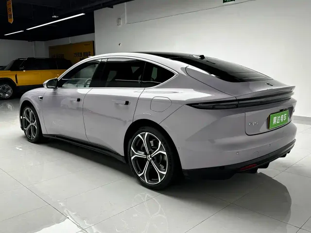 Nio ET5 — Фото автомобиля 7