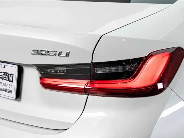 BMW 3 Series — Фото автомобиля 8