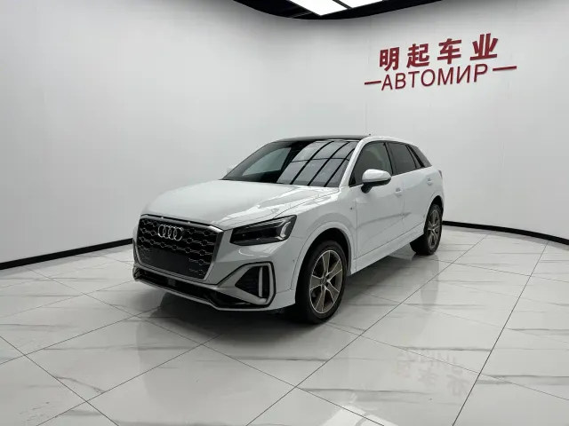 Audi Q2L — Фото автомобиля 4