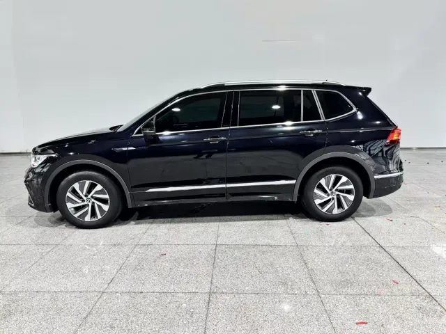 Volkswagen Tiguan L PHEV — Фото автомобиля 2