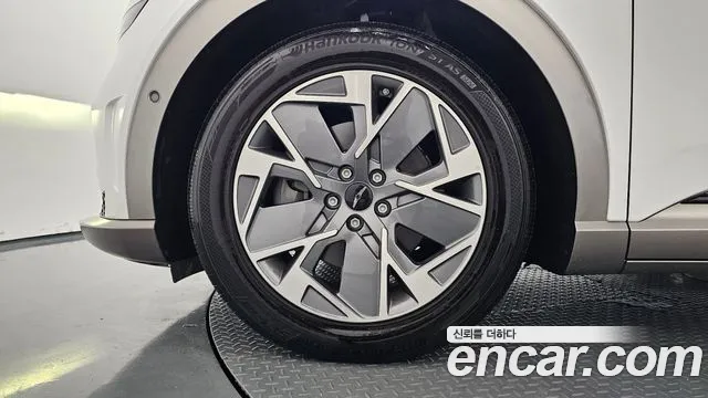 Genesis GV60 — Фото автомобиля 5