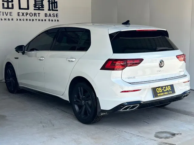 Volkswagen Golf — Фото автомобиля 9
