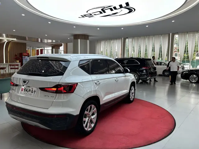 Jetta VS5 — Фото автомобиля 5
