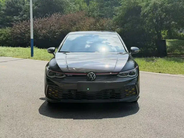 Volkswagen Golf GTI — Фото автомобиля 2