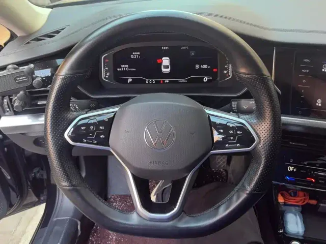 Volkswagen Passat — Фото автомобиля 15