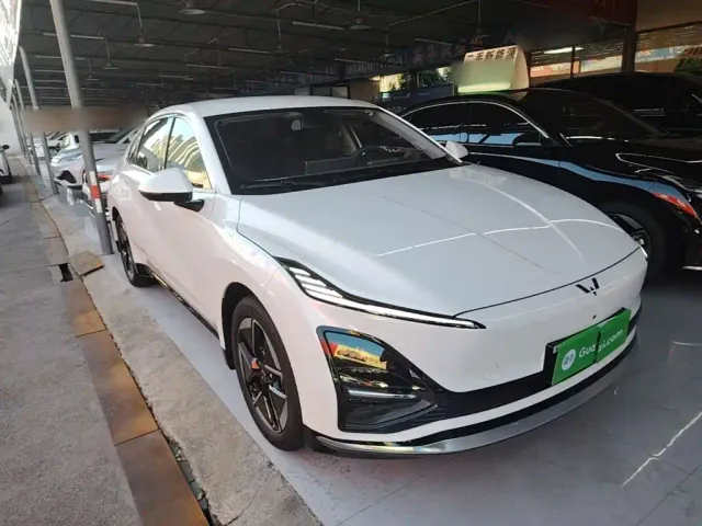 Wuling Starlight — Фото автомобиля 3