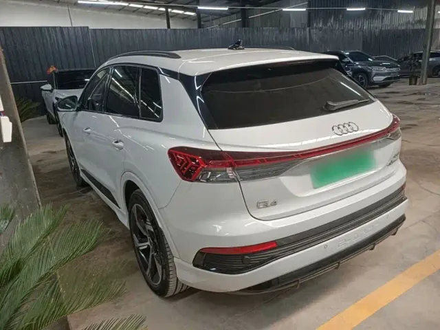 Audi Audi Q4 e-tron 2023 40 e-tron Creation Night Edition — Фото автомобиля 4