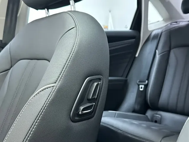 Volkswagen Passat — Фото автомобиля 11