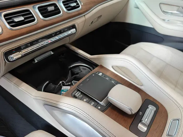 Mercedes-Benz GLS-Class — Фото автомобиля 14