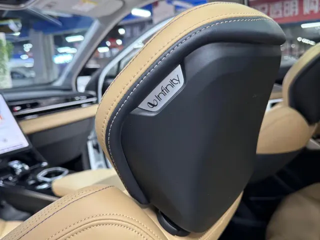 Geely Boyue L — Фото автомобиля 19
