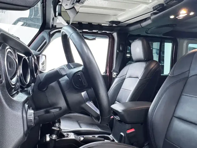 Jeep Wrangler — Фото автомобиля 7