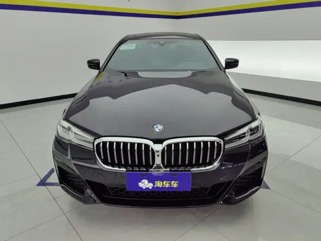 BMW 5 Series — Фото автомобиля 2