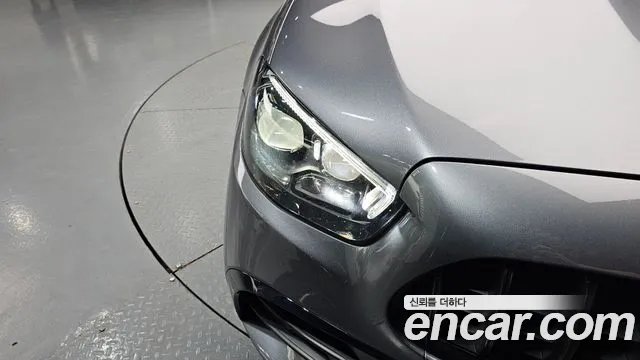 Mercedes-Benz E-Class — Фото автомобиля 18
