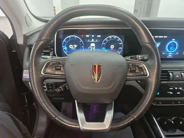 Hongqi HS5 — Фото автомобиля 10