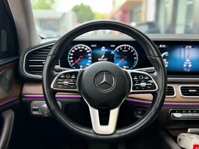 Mercedes-Benz GLE-Class — Фото автомобиля 11